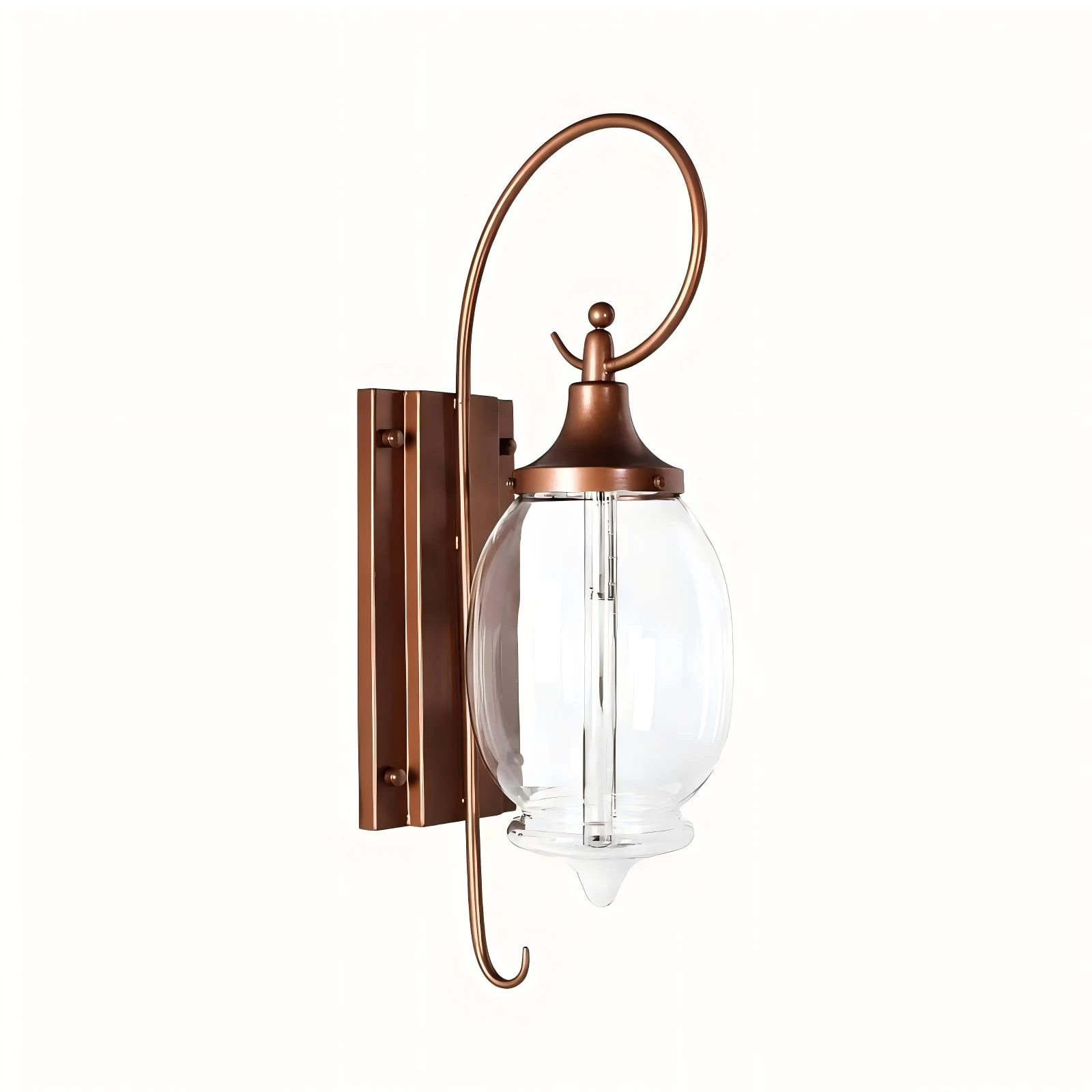 Volledig zicht op de glazen en ijzeren wandlamp