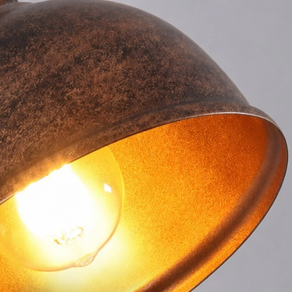 Lumière LED chaude sous abat-jour transparent