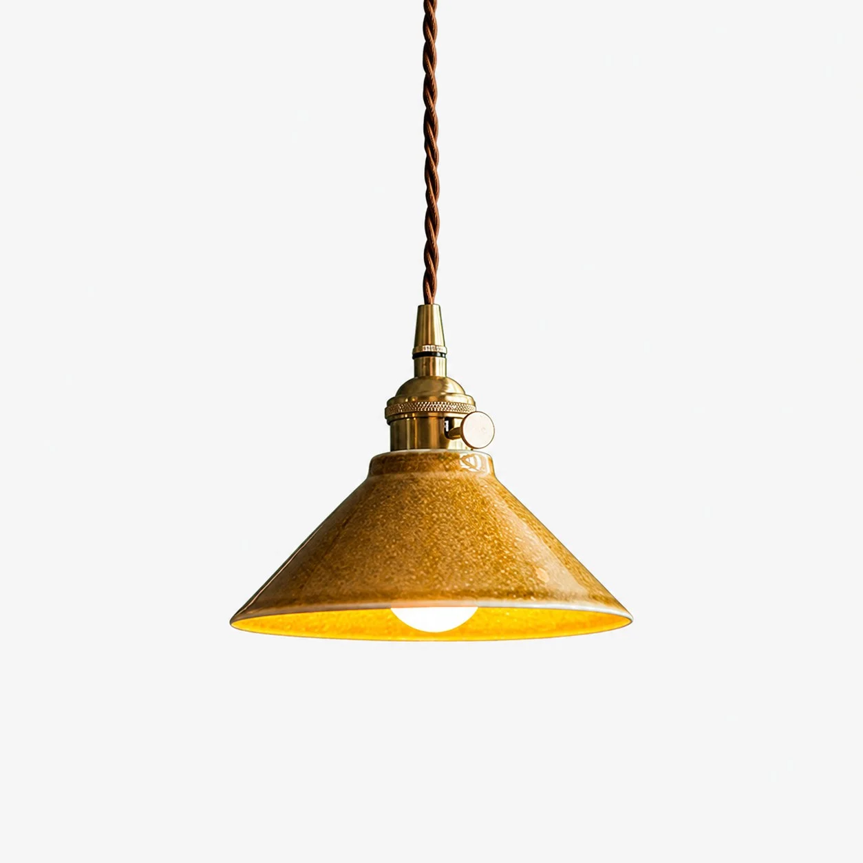 Lámpara colgante de cerámica con esmalte amarillo